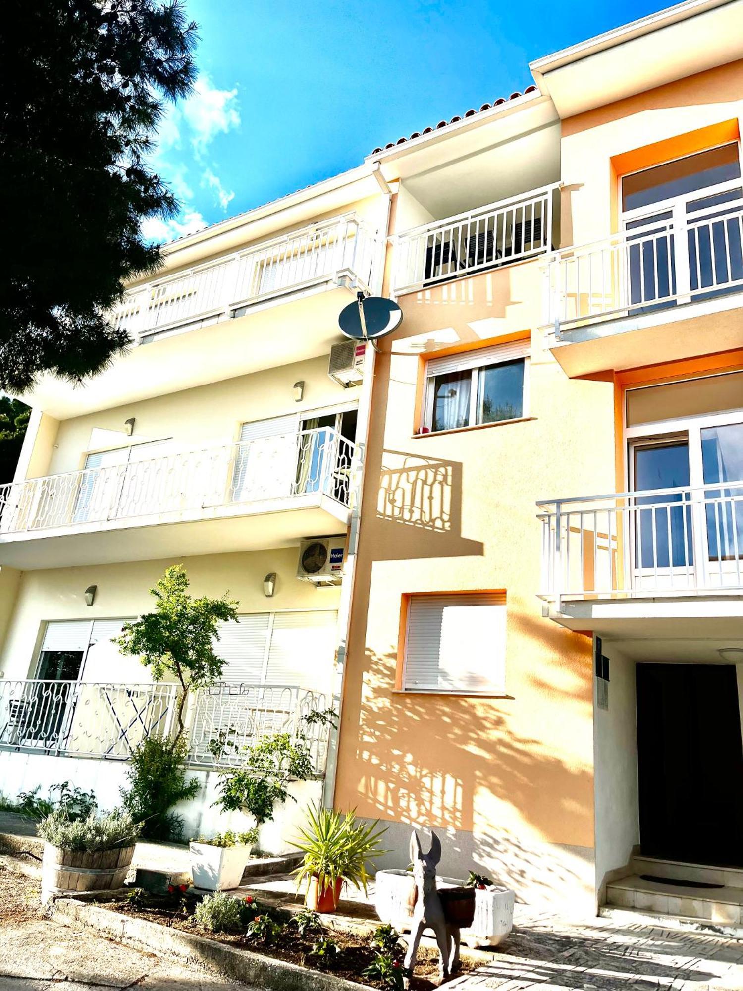 Deluxe Apartman Antonio Apartment Duce Exterior photo